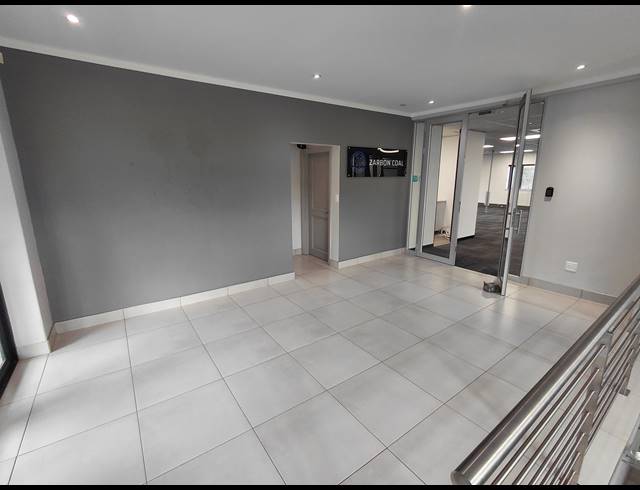 270M² OFFICE TO LET IN VORNA VALLEY